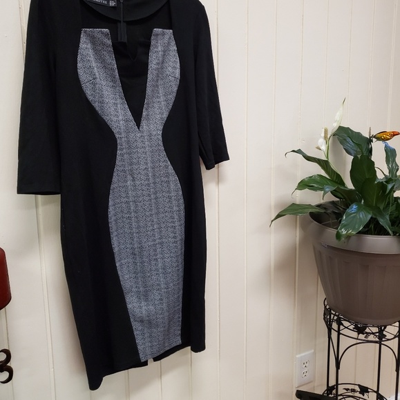 Gray black and white 3q sleeves dress - Picture 1 of 2